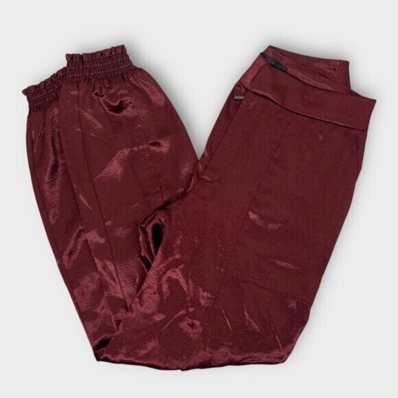 NWT GUESS Satin Cargo Pants - Picture 5 of 11